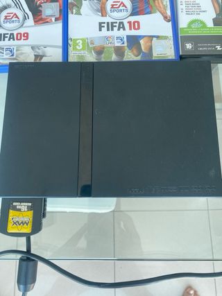 PlayStation 2 Negra con Juegos