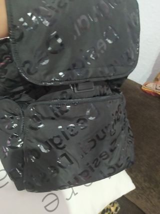 Mochila Desigual Negra Brillante