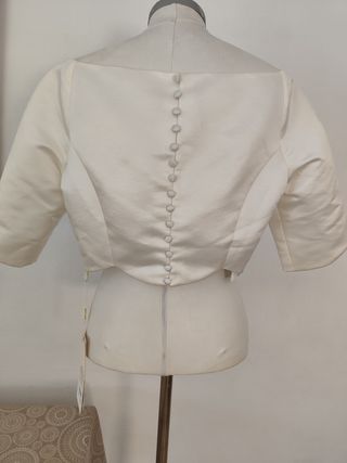 Chaqueta Rosa Clará Satén Duquesa marfil 