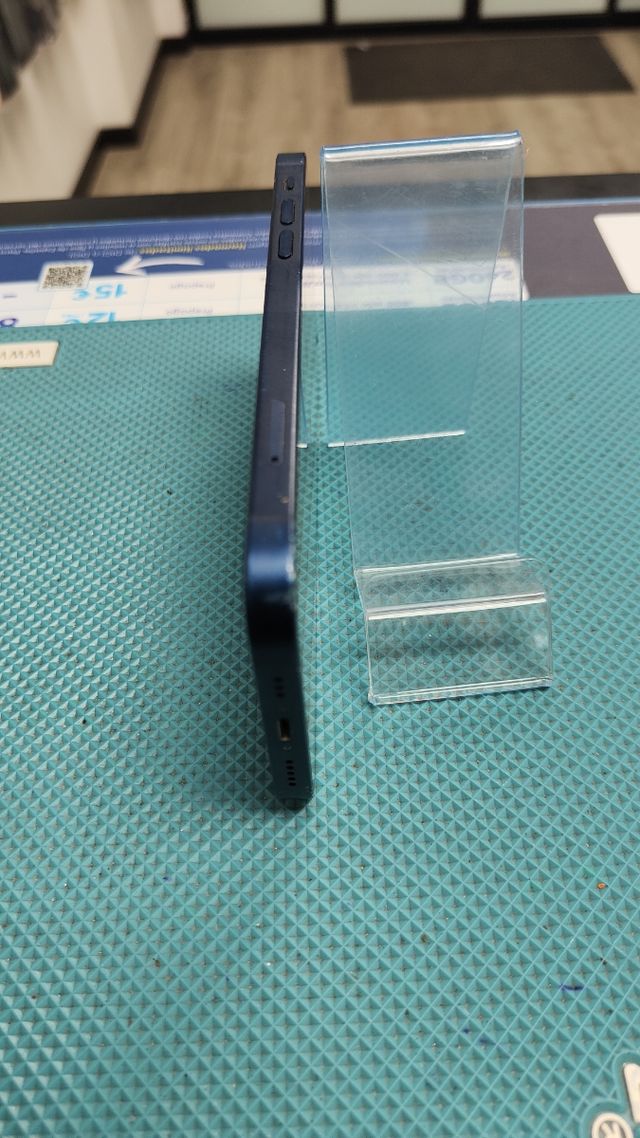 iPhone 12 64 GB Azul