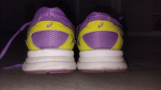 Zapatillas running mujer morado/amarillo