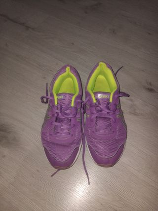 Zapatillas running mujer morado/amarillo