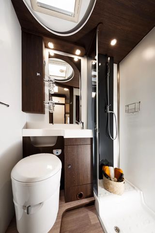 Se vende autocaravana Benimar 340 Sport Up