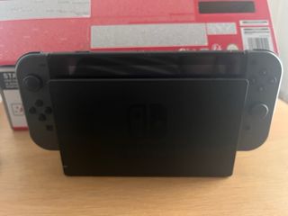 Nintendo Switch con funda original