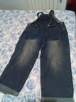 Peto vaquero talla XL pero da más talla