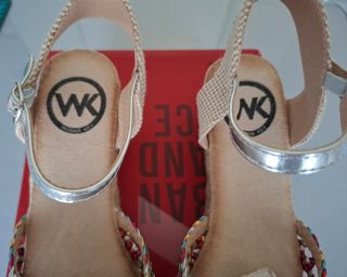 Alpargatas Woman Key Multicolor y Dorado
