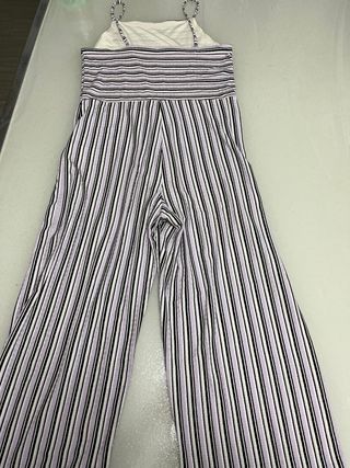 Tuta elegante a righe