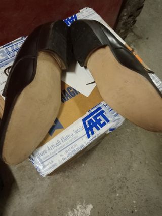 Scarpe uomo marroni eleganti.
