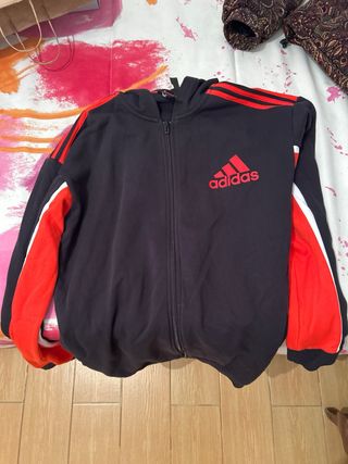 Chaqueta Adidas Negra Logo Rojo