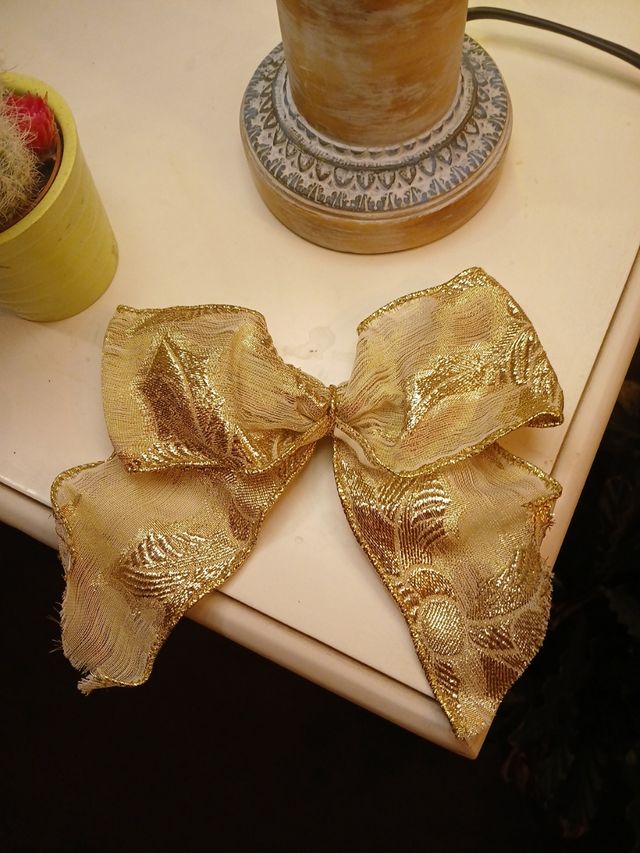 Lote 27 lazos de Navidad Dorados