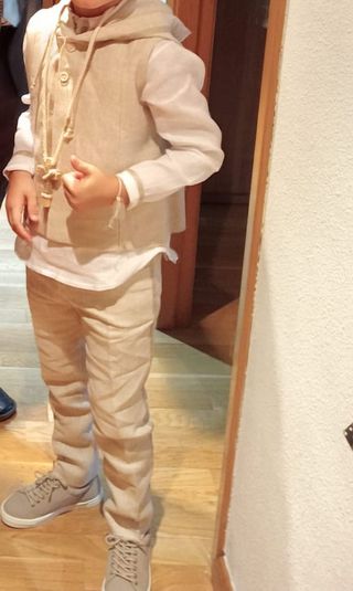 Traje de comunión niño beige