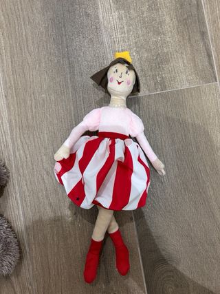 Lote de peluches: oso, conejo, pato y más