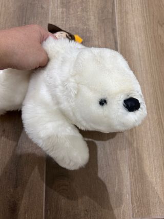 Lote de peluches: oso, conejo, pato y más