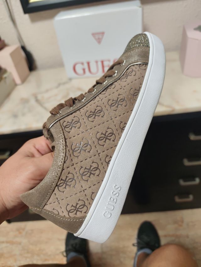 Deportivas Guess Mujer Marrón y Dorado