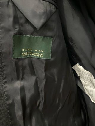 Traje gris con pantalón