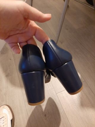 Zapatos de piel azulón talla 38
