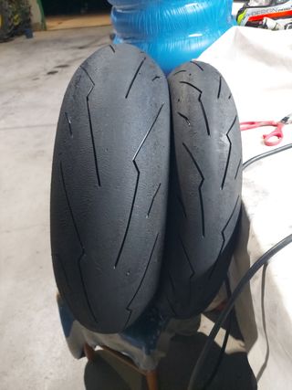 Ruedas de moto para decoración