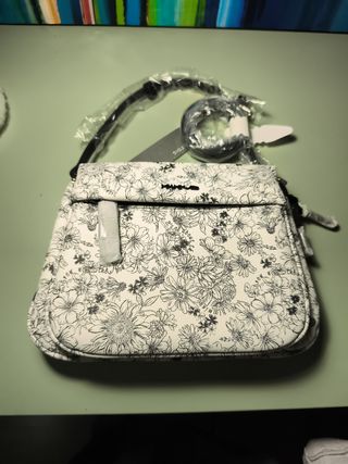 Bolso Parfois Blanco Flores Nuevo