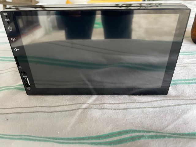 Schermo universale per auto