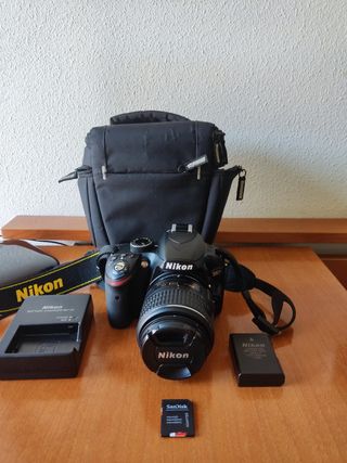 Kit Cámara profesional Nikon D3200 como nueva.