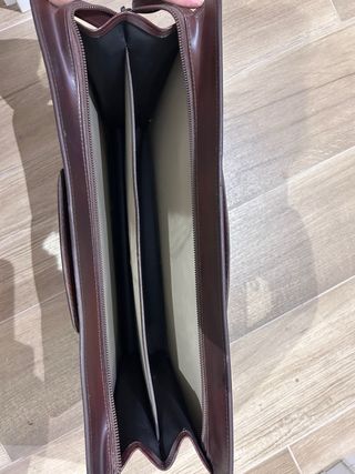 Maletín profesional de cuero marrón