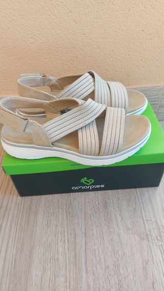 Sandalias Amarpies Beige