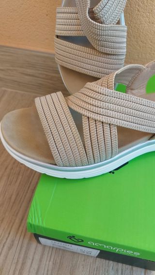 Sandalias Amarpies Beige