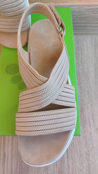 Sandalias Amarpies Beige