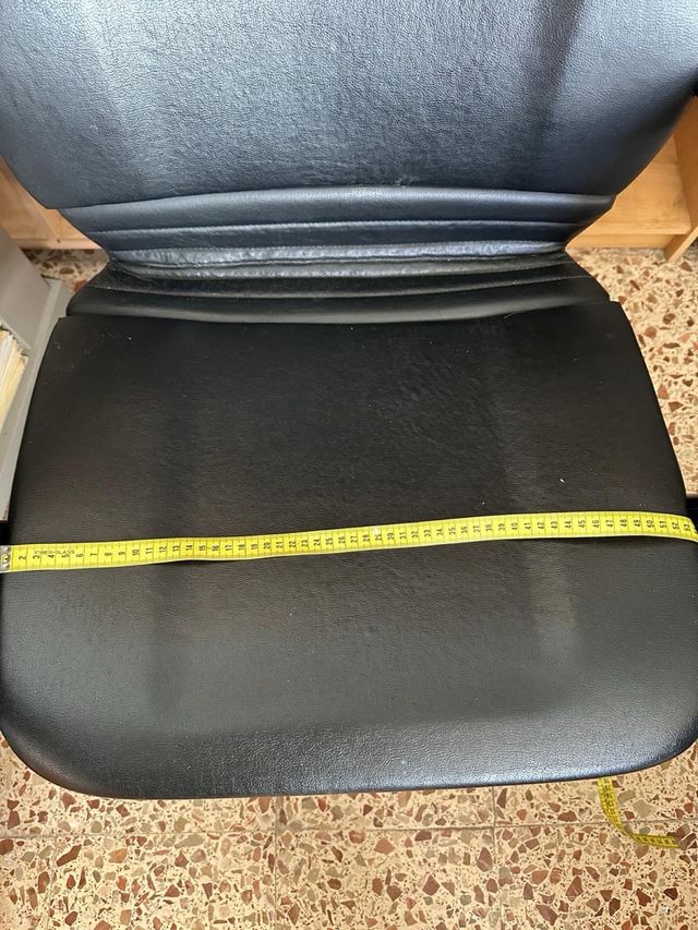 Sillón de despacho con ruedas