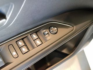 Peugeot 3008 1.2 PureTech 96KW (130CV) S&S Allure