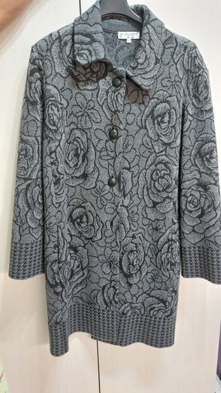 Cappotto CARLA TERRONI con rose grigio L