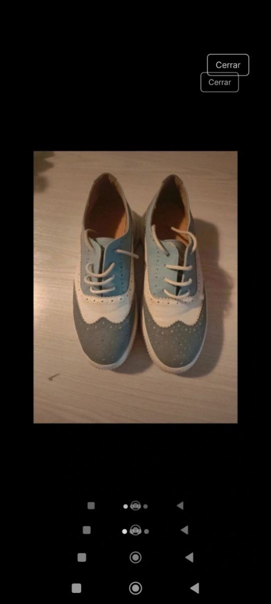 Zapatos Oxford con cordones azul y blanco