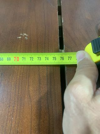 Mesa de madera con 10 sillas