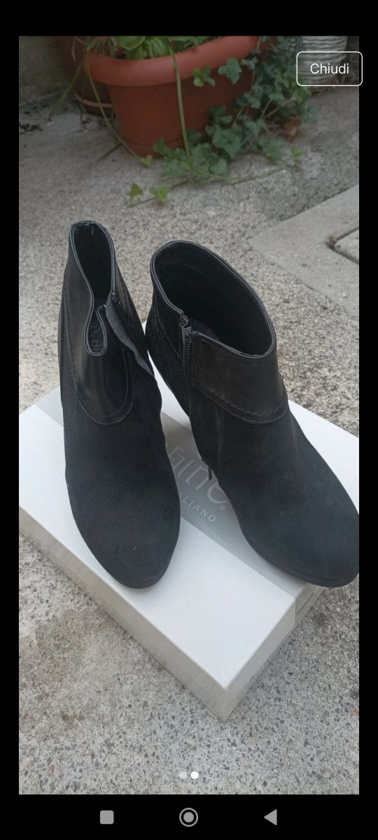 Stivaletti tacco 9 con zip laterale