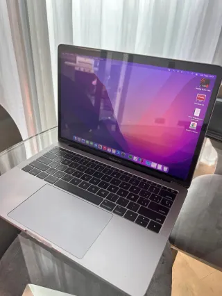 MacBook Pro 13” Core I7 2.5 GHz SSD 256 GB