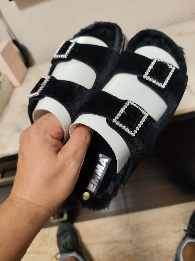 Chanclas Emma Pelo Negro