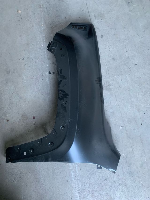 Aleta Jeep Renegade Izquierda