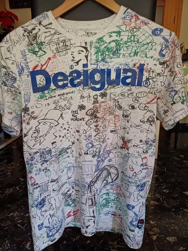Camiseta Desigual Blanca Estampada