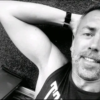 Chico Quiromasajista