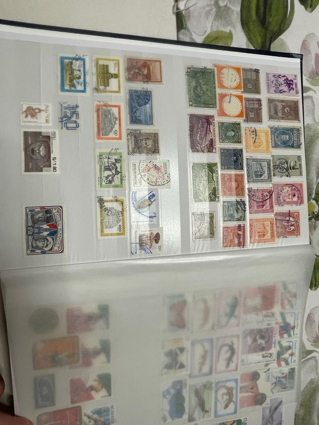 Album francobolli stranieri vari 1