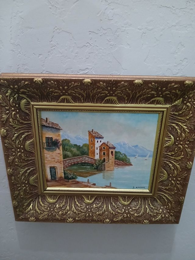 Cuadro decorativo con marco dorado