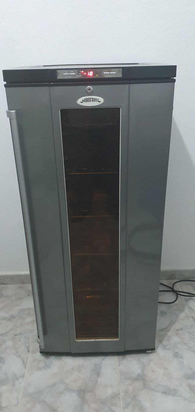 Vinoteca Nordfrost 207 Alu