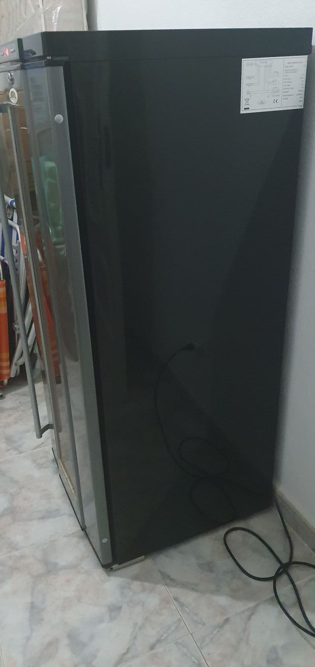 Vinoteca Nordfrost 207 Alu