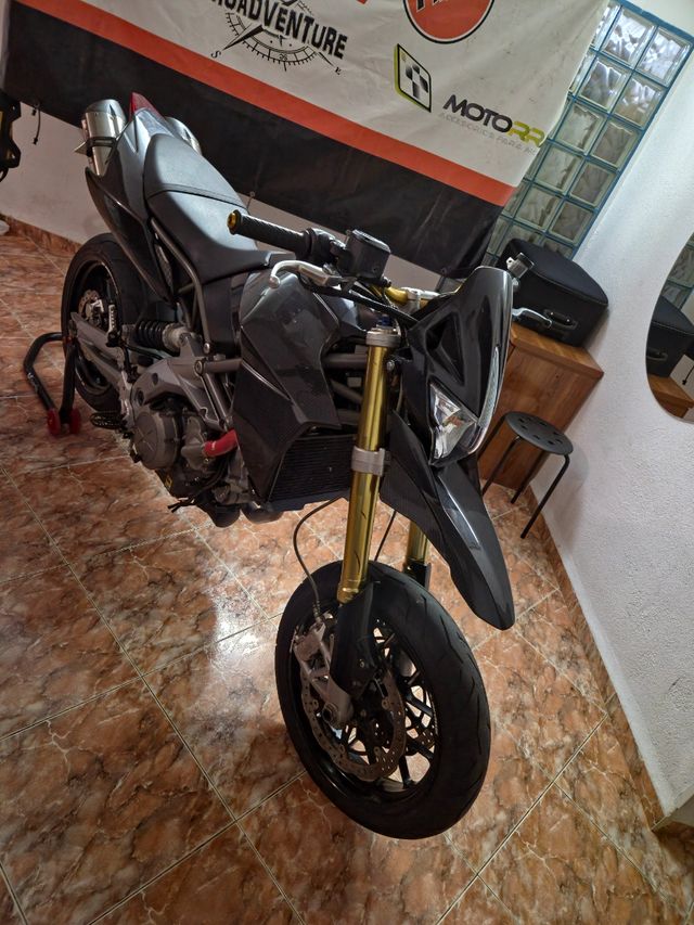 Moto Aprilia Dorsoduro 750 2008