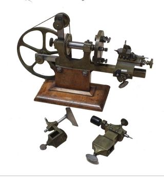 PIEZA TORNO RELOJERO