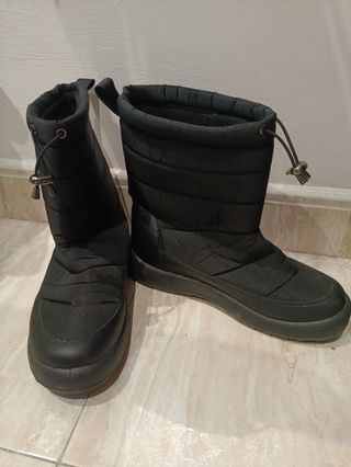 Botas de montaña negras