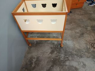 Mini cuna de madera con ositos