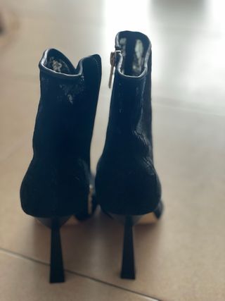 Botines Guess Negros con Logo