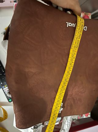 Mochila Desigual marrón bordada