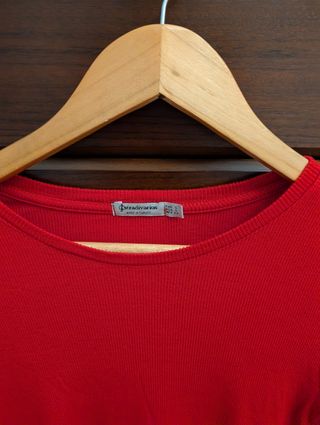 Jersey rojo Stradivarius talla S